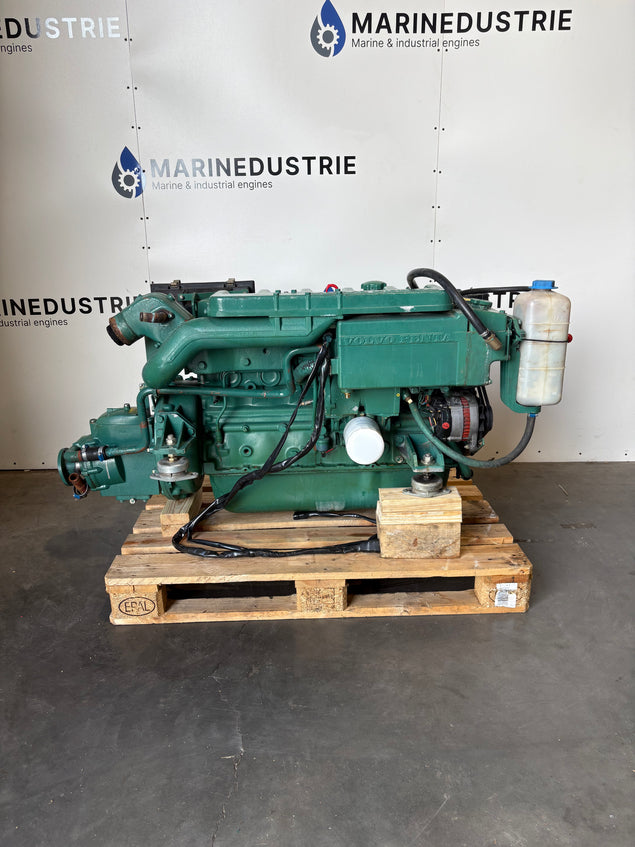 Volvo Penta MD40A 85PS Schiffsmotor (2x)