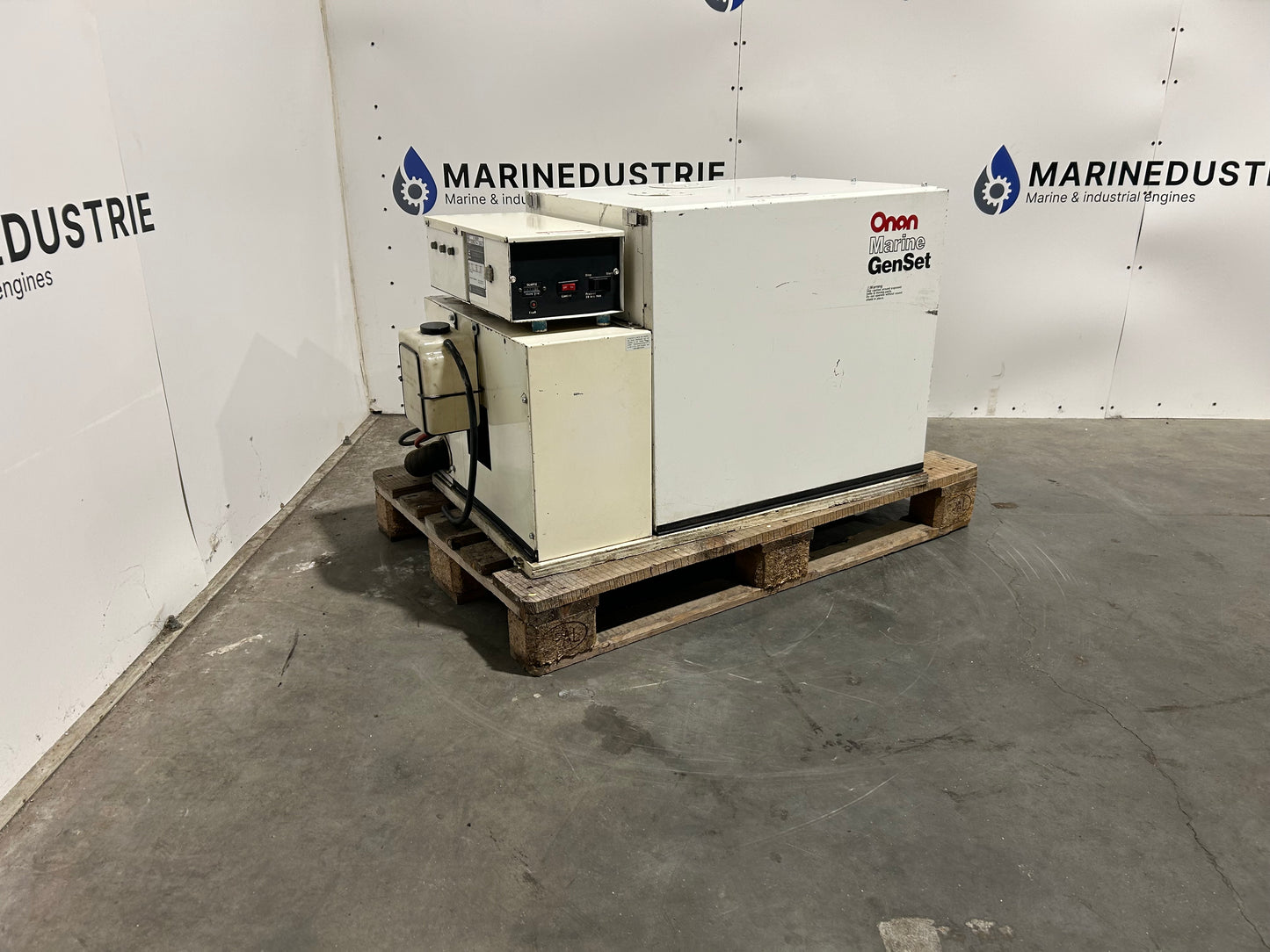 Cummins Onan 6,5 kVA 6,5 MDKDP Marine-Generator-Set