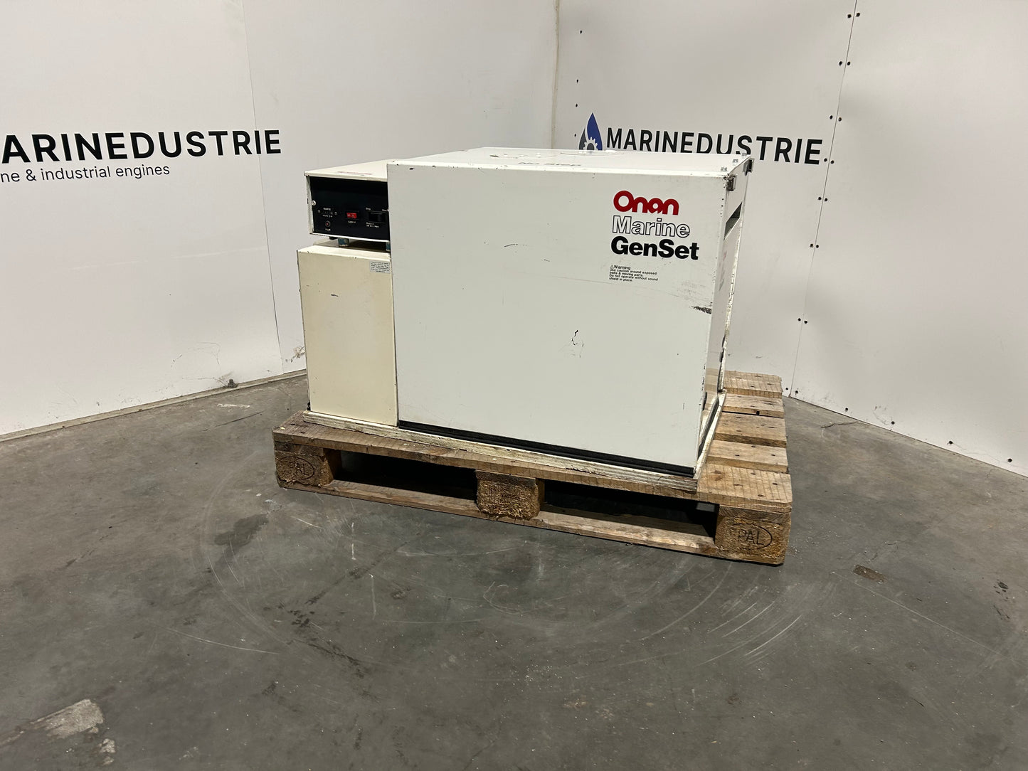 Cummins Onan 6,5 kVA 6,5 MDKDP Marine-Generator-Set