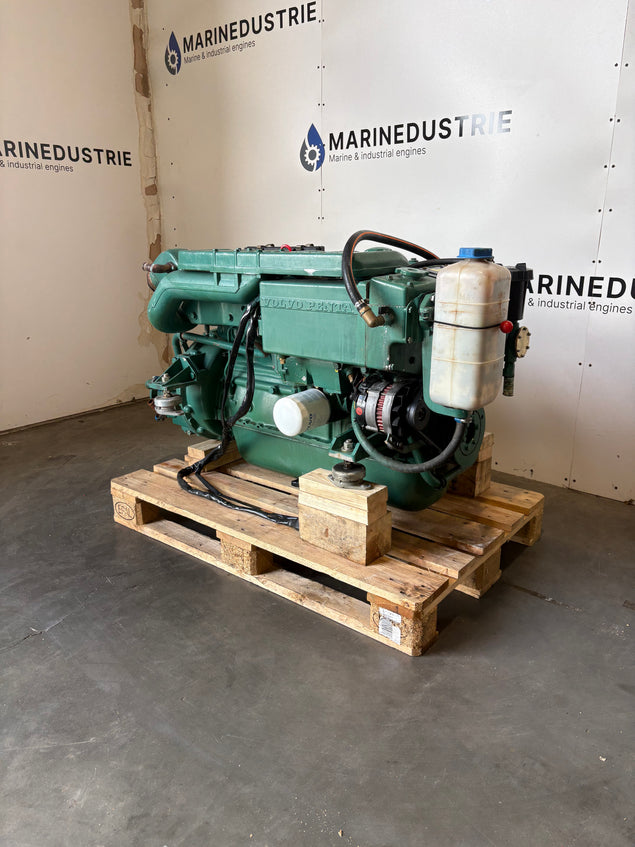 Volvo Penta MD40A 85PS Schiffsmotor (2x)