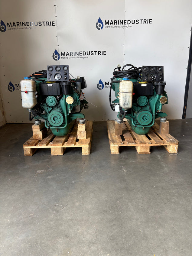 Volvo Penta MD40A 85PS Schiffsmotor (2x)