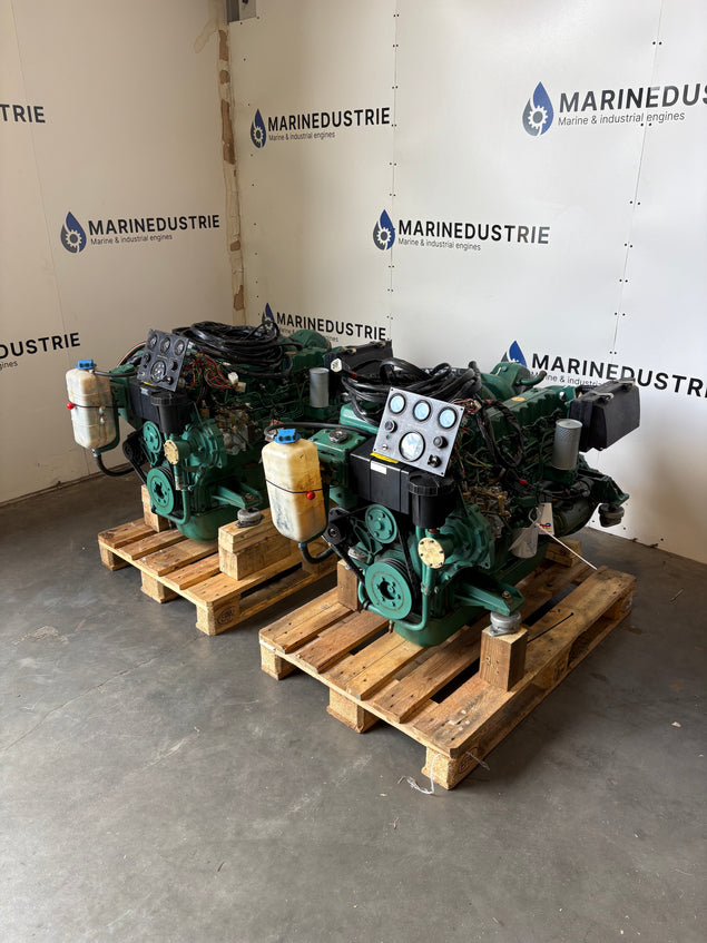 Volvo Penta MD40A 85PS Schiffsmotor (2x)